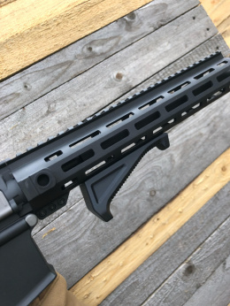 Chywt przedni skośny m-lok
