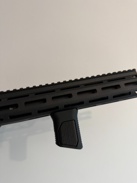 Uchwyt krótki pionowy m-lok Uchwyt krótki pionowy m-lok